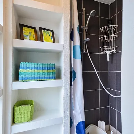 In With Kitchen * אבלטופט