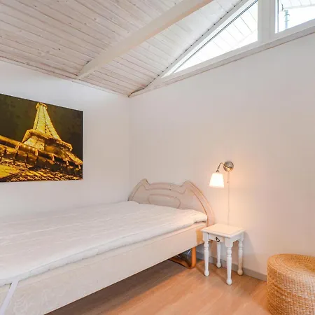 Vakantiehuis Lovely In With Wifi *